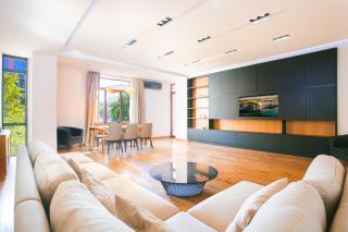 Ideally Designed 2 Bedrooms, Great Balcony View - Yerevan - 0