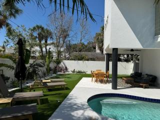 Another Paradise - Anna Maria - 8