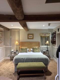 Old White Hart - Lyddington - 8