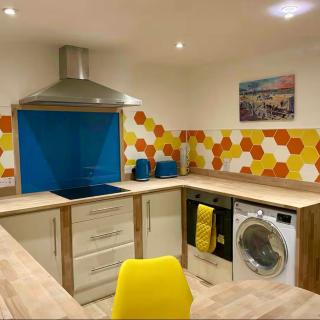 Corner Post Holiday Letting - Weymouth - 9