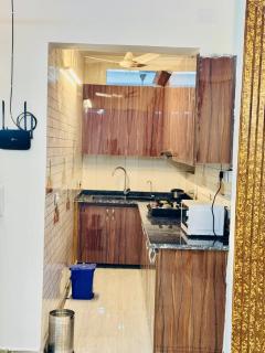 Divine India Service Apartment, 1 BHK, E- 30 - Neu-Delhi - 7