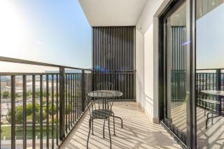 FIRST CLASS 1BR No Bad Days at Waters Edge - Abu Dhabi - 3