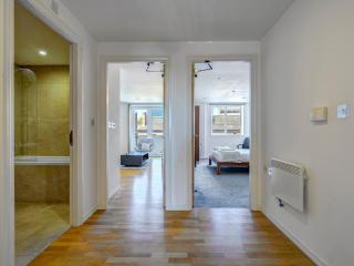 Pass the Keys Bright & Stylish Apartment in Altrincham - Altrincham - 6