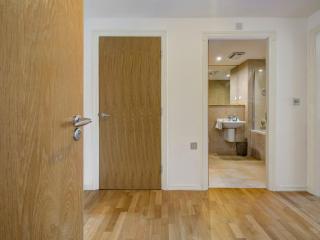 Pass the Keys Bright & Stylish Apartment in Altrincham - Altrincham - 3