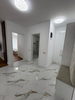 Sunny Apartments Avanera Suceava 96 - Suceava - 3
