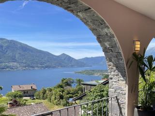 Vista Bella by Fewotessin - Brione sopra Minusio - 1
