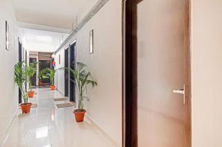Hotel O Vasundhra Grand - Ghaziabad - 7
