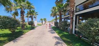 Bright Apartment Steps from the Shore - - 5