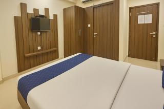StayGuru Hotel Atithi - Bhuj - 3