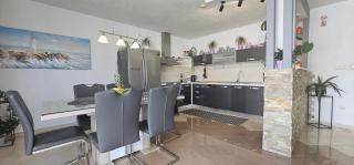 Luxury apartment MaLea with jacuzzi and sauna, by the sea - Trogir - 7