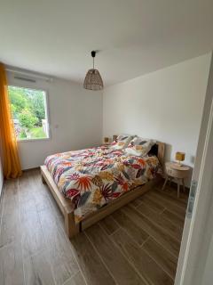 Maison neuve tout confort avec jardin - Le Bourdet - 8