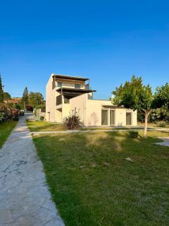 Seaside Villa with Private Football Pitch - Nea Stira - 3