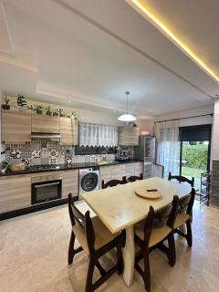 Logement luxueux avec 2 piscines - Dar Hamida - 8