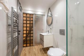 Verdant Haven - 5 Min from the Sea - 6