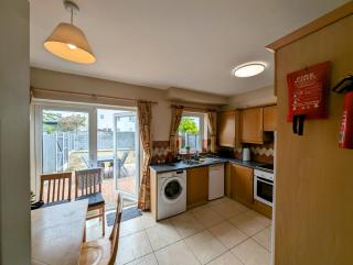 Large 4 Bedroom 5 Bathroom Property - Galway - 4