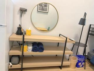 Chelsea Studio-Shared Bathroom with Kitchen Twin Bunk Bed - New York - 8