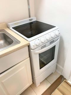 Chelsea Studio-Shared Bathroom with Kitchen Twin Bunk Bed - New York - 4