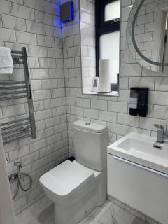 The Opal Lux - Stanwell - 5