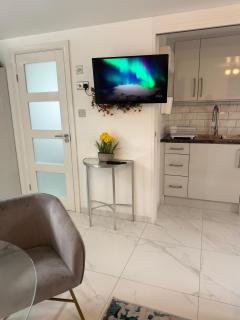 The Opal Lux - Stanwell - 1