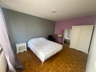 Chambre dans coloc filles dans maison avec jardin proche gare RER - Evry-Courcouronnes - 0