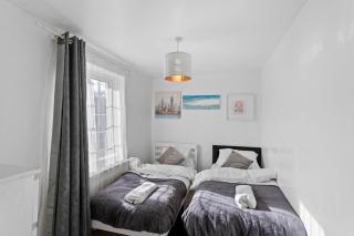 Cozy 3-Bed 2Bath House near LCY & EXCEL sleeps 6 - Londra - 7