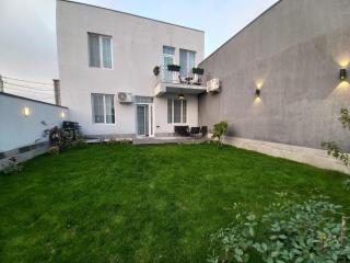 Grey House - Erevan - 7