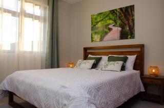 Ellara Escapes - Modern 1-Bedroom Apartment with Hill View - Sodnac, Quatre Bornes - Quatre Bornes - 7