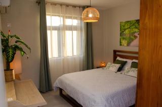 Ellara Escapes - Modern 1-Bedroom Apartment with Hill View - Sodnac, Quatre Bornes - Quatre Bornes - 8