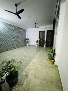 Hotel Vasundhara Grand - Near EDM Mall - Ghaziabad - 6