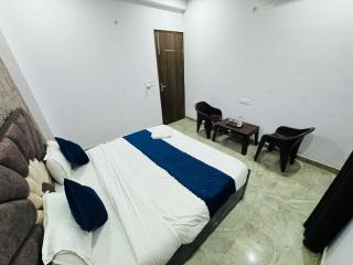 Hotel Vasundhara Grand - Near EDM Mall - Ghaziabad - 5