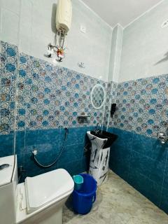 Hotel Vasundhara Grand - Near EDM Mall - Ghaziabad - 2