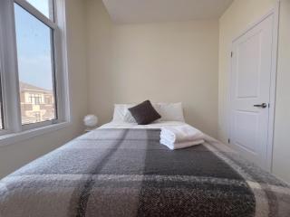 Modern entire house close to Costco convenient stay - Richmond Hill - 4