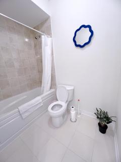 Modern entire house close to Costco convenient stay - Richmond Hill - 1