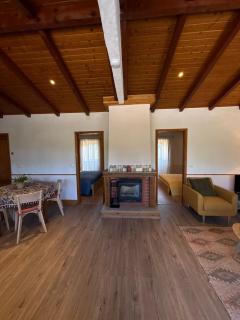 A Casa Amarela Guesthouse - São Martinho da Cortiça - 6
