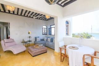 Jannah Penthouse with AC and Rooftop - 3