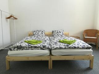 Just 3 min Walk Old Town Center private room A - Prag - 0