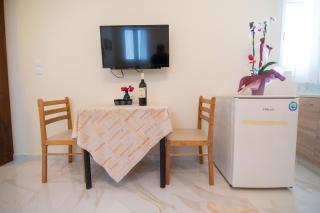 Androniko's Cosy Studio - 7