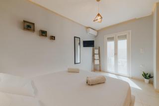 Aquarial Home - Naxos Chora - 4