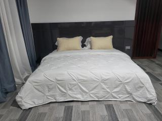 Fresh Studio in Accra, Ga West - Trofwi - 5