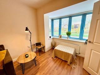 Contemporary Home - Broughton MK - Broughton - 5