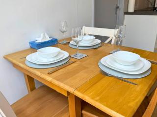 Headington, Oxford, an ENTIRE 2bed, free Wi-Fi, free parking - Oxford - 5