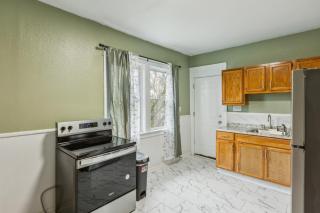 Comfy 3BR Flat Close to the Falls apts - Niagara Falls - 4
