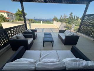 Seaside Villa with Private Football Pitch - Nea Stira - 5