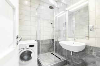 Rentero Central Two Bedroom Apartment in Prague - Two bathroom - Parking - Prag - 1