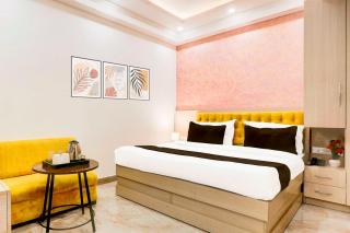 Townhouse Oak SkyJumper Trampoline Park - Zirakpur - 0