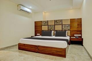 Townhoue Oak Eastern View Railway Junction - Zirakpur - 0