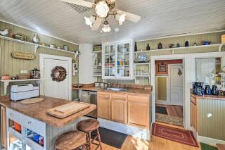 10 Mi to Gore Mountain- Home in Adirondack Park home - - 3