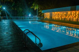 Munroe Island Lake Resort - 5