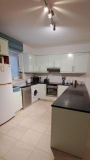 SpaciouSeaview Townhouse with Rooftop Lounge - Argaka - 7