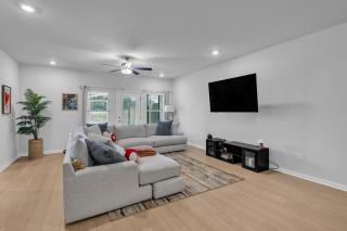 Modern Nest - Huntsville Hideaway home - 1